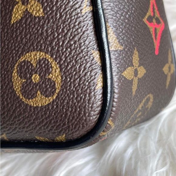New!! Louis Vuitton Limited Edition Sac Coeur Heart Bag - Picture 3 of 16